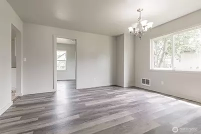820 N 1st Avenue, Kelso, WA 98626 - Photo 8