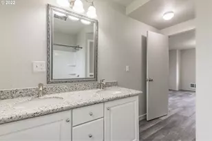 820 N 1st Ave, Kelso, WA 98626 - Photo 16