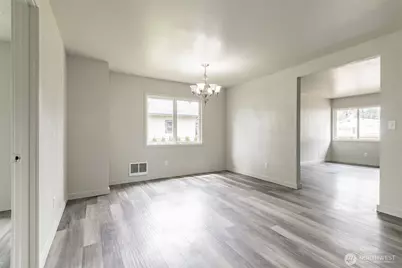 820 N 1st Avenue, Kelso, WA 98626 - Photo 12