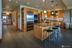 472 S State St, Bellingham, WA 98225 - Photo 14