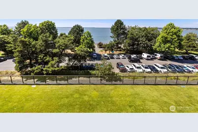 472 S State Street #204, Bellingham, WA 98225 - Photo 36
