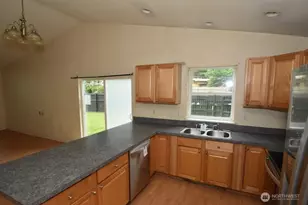 6165 Ash Pl, Maple Falls, WA 98266 - Photo 8
