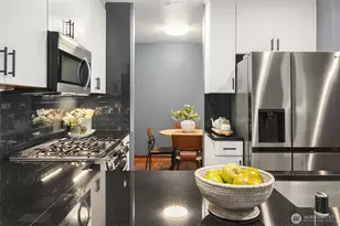 2716 Elliott Ave, Seattle, WA 98121 - Photo 22