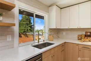 16142 SE 42nd Pl, Bellevue, WA 98006 - Photo 10