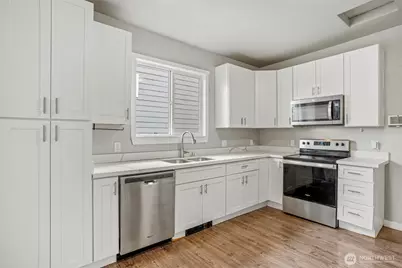 3319 E Grandview Avenue, Tacoma, WA 98404 - Photo 6