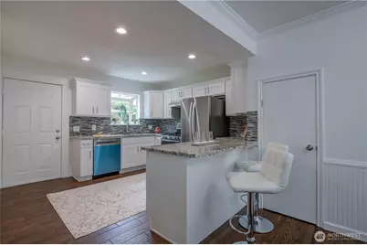 8630 44th Avenue S, Seattle, WA 98118 - Photo 4