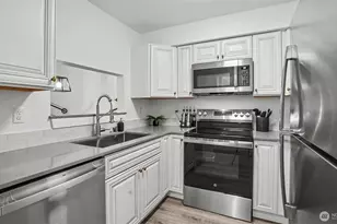 11543 SE 175th St, Renton, WA 98058 - Photo 6