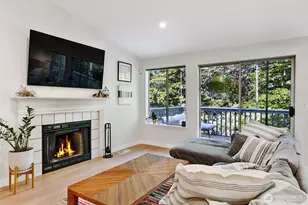 5126 S Garden Loop Rd, Seattle, WA 98118 - Photo 6