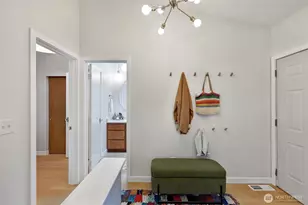 5126 S Garden Loop Rd, Seattle, WA 98118 - Photo 16
