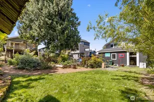 932 Martin Luther King Jr Way, Seattle, WA 98122 - Photo 2