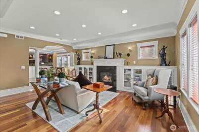 400 NE 50th Street, Seattle, WA 98105 - Photo 4