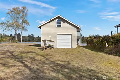 580 Mount Olympus Avenue SE, Ocean Shores, WA 98569 - Photo 2