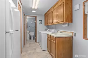 24201 8th Pl W, Bothell, WA 98021 - Photo 18