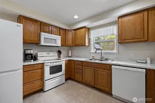 8389 SW Harmon St, Port Orchard, WA 98367 - Photo 8