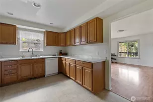 8389 SW Harmon St, Port Orchard, WA 98367 - Photo 12