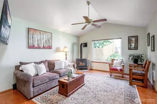17607 Vine Ln SE, Yelm, WA 98597 - Photo 4