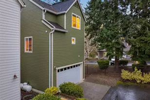 300 Wyatt Way NE, Bainbridge Island, WA 98110 - Photo 28