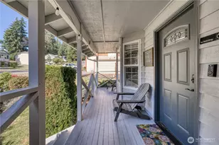 1018 NE Knights Ct, Bremerton, WA 98311 - Photo 4