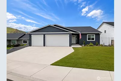 540 S Juli Avenue, East Wenatchee, WA 98802 - Photo 1