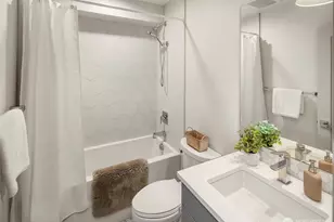 1516 Bigelow Ave N, Seattle, WA 98109 - Photo 24