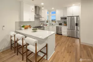 1516 Bigelow Ave N, Seattle, WA 98109 - Photo 10