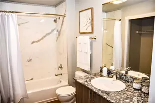 1085 103rd Ave NE, Bellevue, WA 98004 - Photo 6
