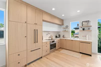 4414 Corliss Avenue N #B, Seattle, WA 98103 - Photo 6