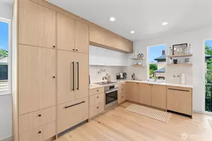 4414 Corliss Ave N, Seattle, WA 98103 - Photo 6