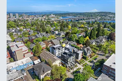 4414 Corliss Avenue N #B, Seattle, WA 98103 - Photo 1