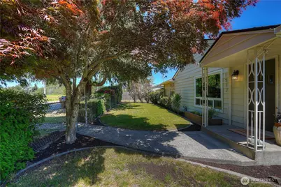 1517 S Lawrence Street, Tacoma, WA 98405 - Photo 2