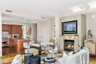 10650 NE 9th Pl, Bellevue, WA 98004 - Photo 4