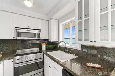 334 Lakeside Avenue S #207, Seattle, WA 98144 - Photo 10