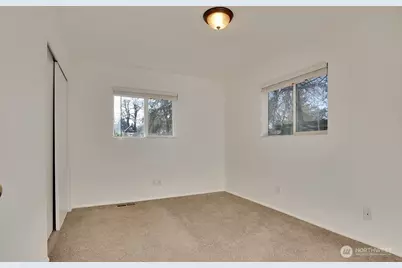 4108 80th Avenue W, University Place, WA 98466 - Photo 12