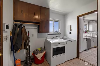 7802 Hicks Road, Grandview, WA 98930 - Photo 18