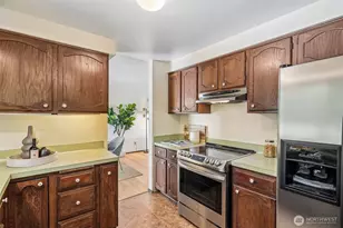 7509 42nd Ave NE, Seattle, WA 98115 - Photo 10