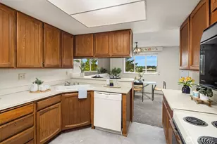9710 5th Ave NE, Seattle, WA 98115 - Photo 18