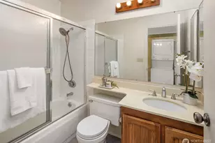 9710 5th Ave NE, Seattle, WA 98115 - Photo 20