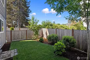 8025 177th Pl NE, Kenmore, WA 98028 - Photo 32