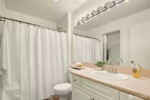 10825 SE 200th St, Kent, WA 98031 - Photo 12