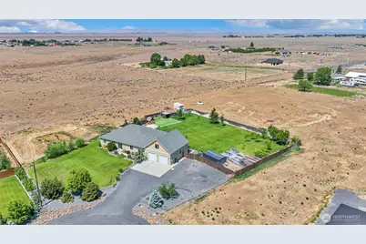 4050 Rd 7.4 NE, Moses Lake, WA 98837 - Photo 2