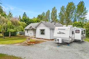 626 SW 142nd St, Burien, WA 98166 - Photo 2