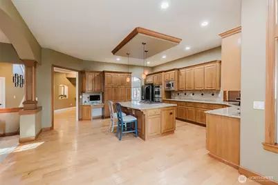 2910 219th Avenue E, Lake Tapps, WA 98391 - Photo 14