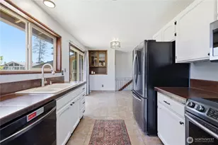 102 Sherwood Ln, Castle Rock, WA 98611 - Photo 12