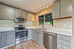 1127 S Miller St, Wenatchee, WA 98801 - Photo 8