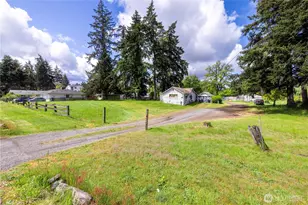 13706 C Street S, Tacoma, WA 98444 - Photo 2