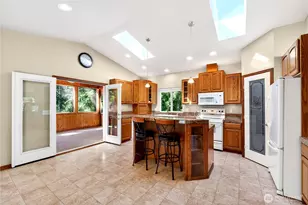 17924 2nd St E, Lake Tapps, WA 98391 - Photo 10