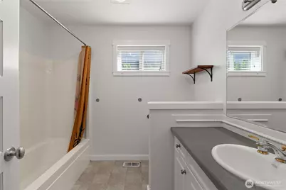5610 Orca Drive NE, Tacoma, WA 98422 - Photo 24