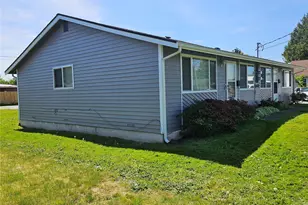 621 State St, Sedro Woolley, WA 98284 - Photo 2