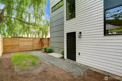 8750 13th Avenue NW #C, Seattle, WA 98117 - Photo 28