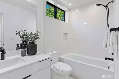8750 13th Avenue NW #C, Seattle, WA 98117 - Photo 24